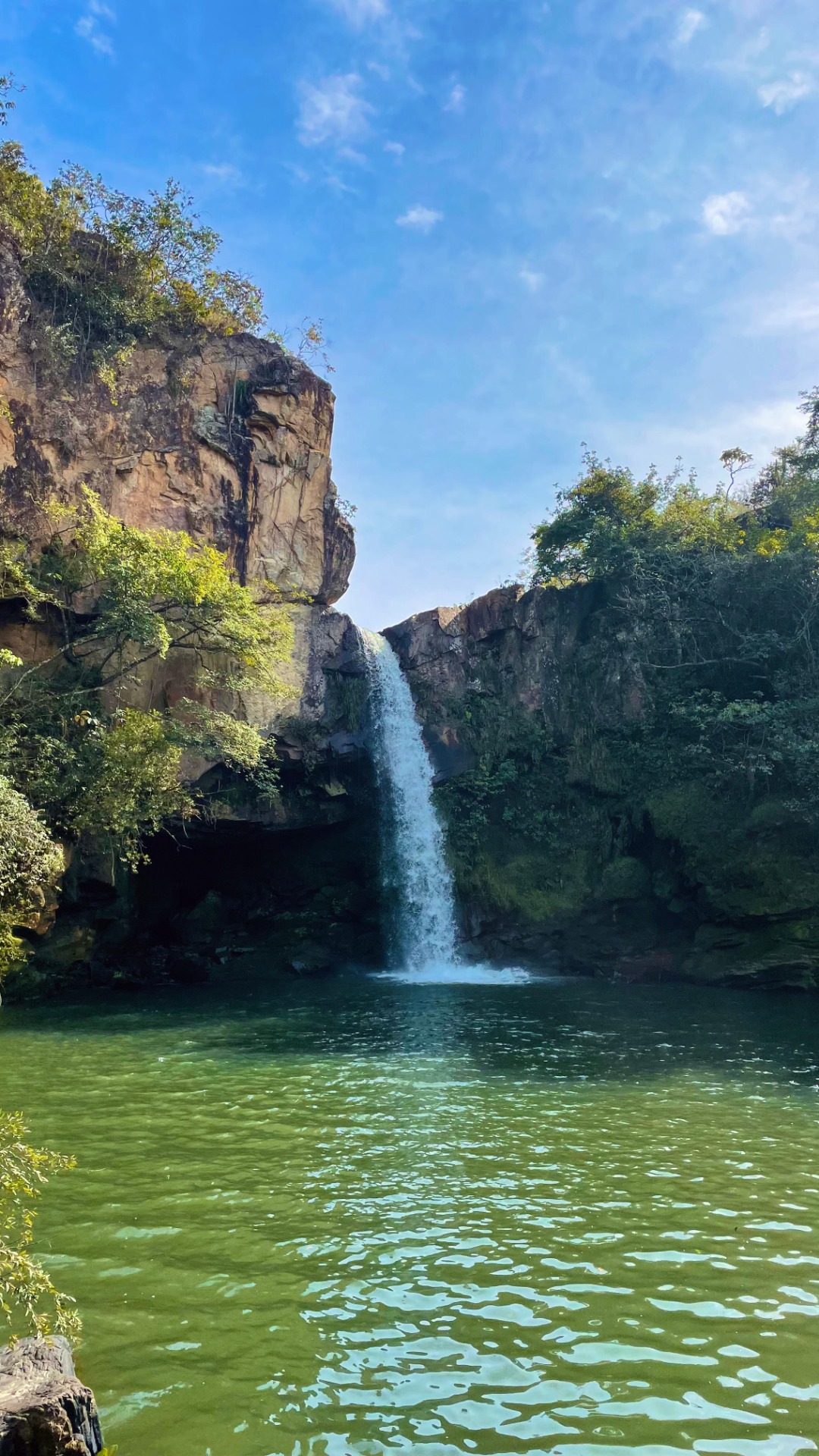 CACHOEIRA DA CAVERNA - SERRA DA CANASTRA - BRASIL